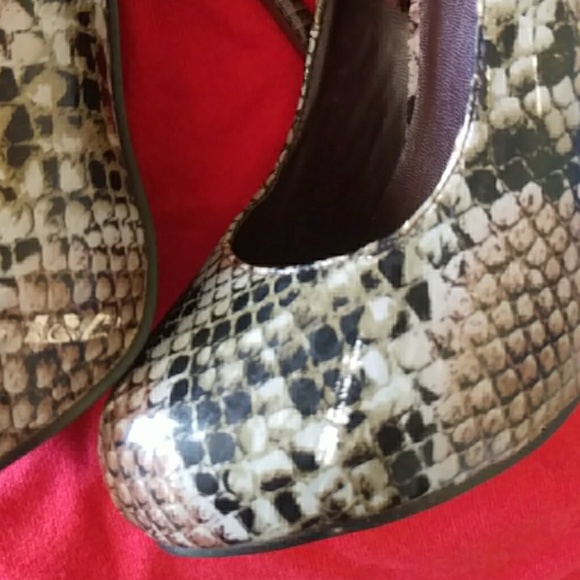 Dots snakeskin heels - Picture 7 of 8